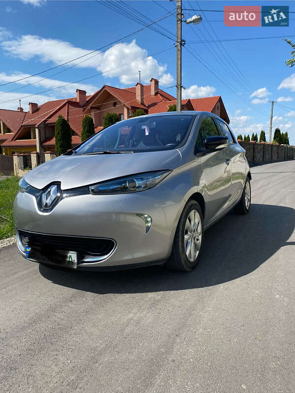 Хэтчбек Renault Zoe 2014 в 