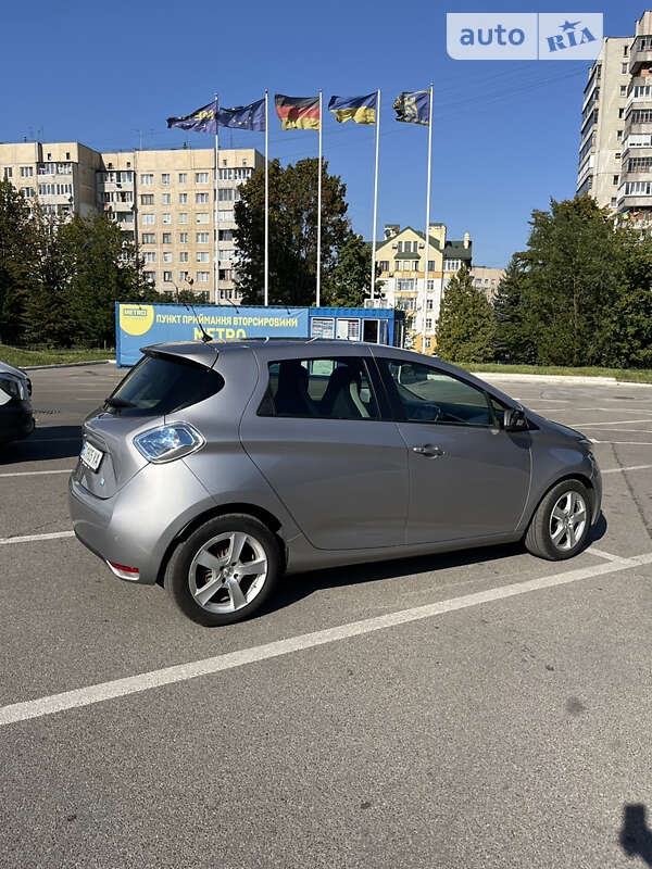 Хэтчбек Renault Zoe 2016 в Львове