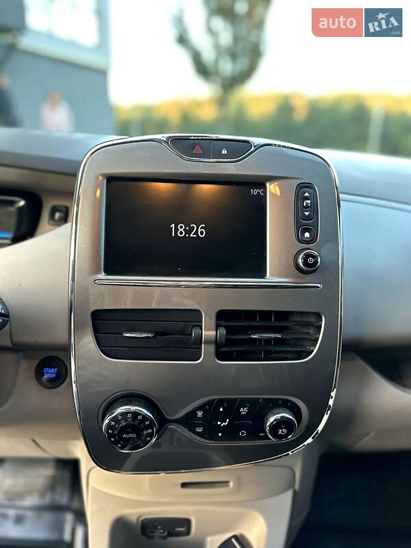 Хэтчбек Renault Zoe 2017 в Новояворовске фото 18 Хэтчбек Renault Zoe 2017 в Новояворовске