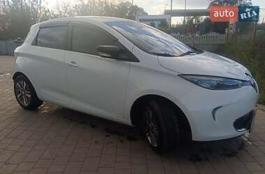 Хетчбек Renault Zoe 2015 в 