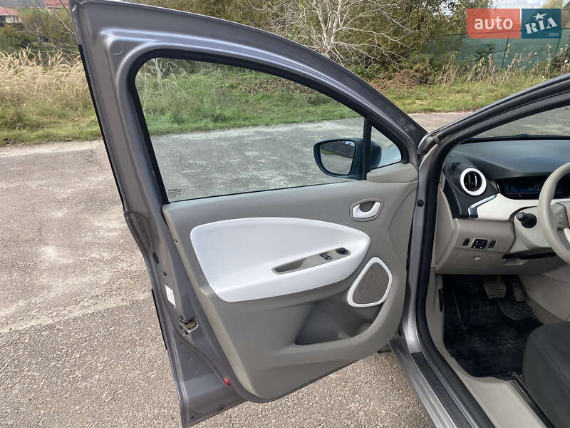 Хэтчбек Renault Zoe 2015 в Костополе