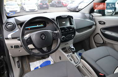 Хэтчбек Renault Zoe 2016 в 