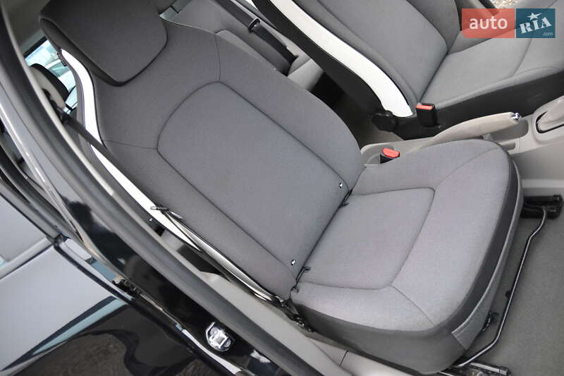 Хетчбек Renault Zoe 2016 в Луцьку