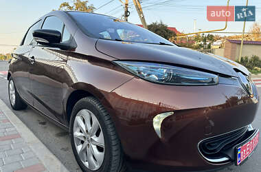 Хэтчбек Renault Zoe 2015 в 