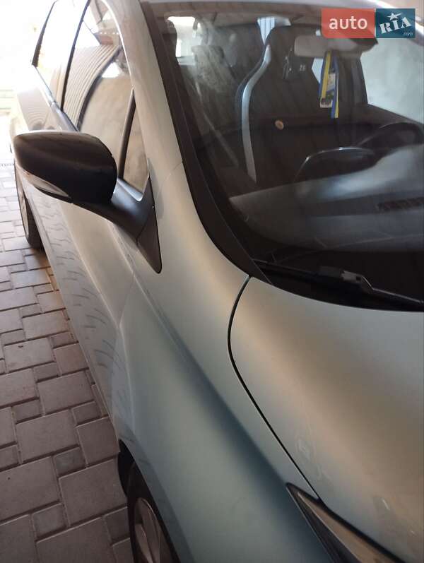 Хэтчбек Renault Zoe 2015 в Фастове фото 3 Хэтчбек Renault Zoe 2015 в Фастове