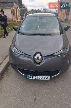 Хэтчбек Renault Zoe 2017 в 
