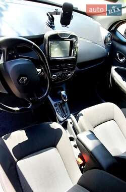 Хэтчбек Renault Zoe 2018 в 