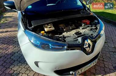 Хэтчбек Renault Zoe 2018 в 