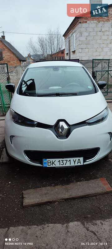 Хэтчбек Renault Zoe 2017 в Дубно