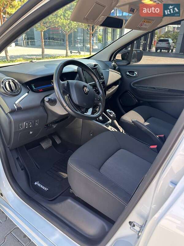 Хэтчбек Renault Zoe 2018 в Киеве