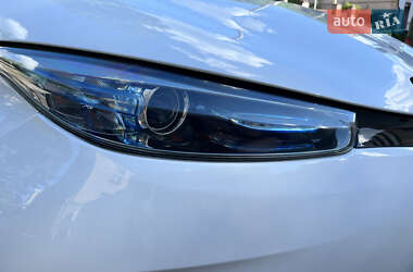 Хэтчбек Renault Zoe 2015 в 