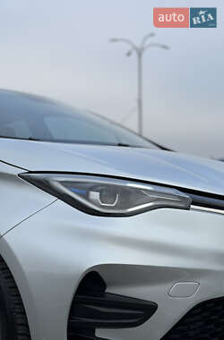 Хэтчбек Renault Zoe 2021 в 