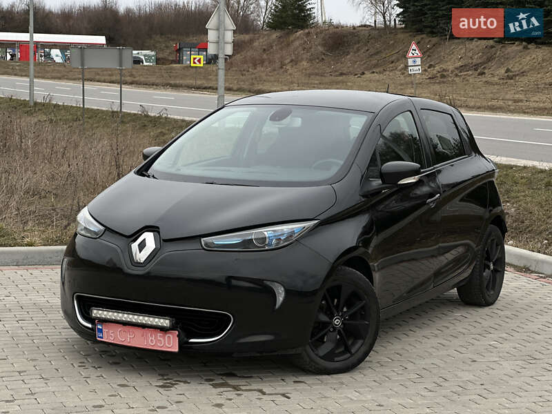 Хэтчбек Renault Zoe 2017 в 