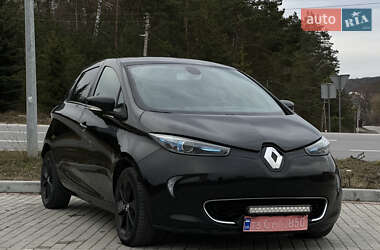 Хэтчбек Renault Zoe 2017 в 