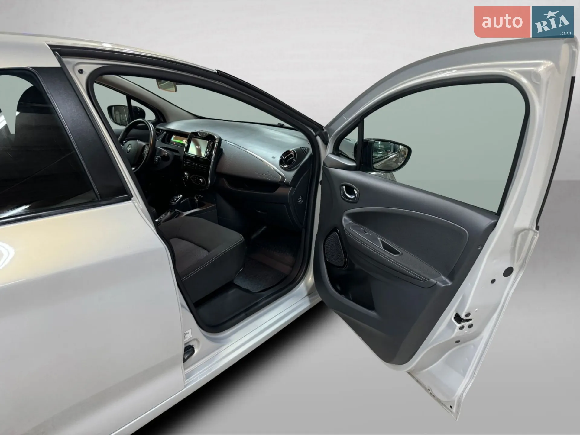 2017 Renault ZOE - мініатюра 12