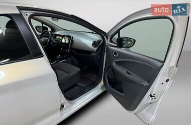 Хэтчбек Renault Zoe 2017 в 