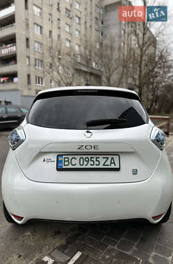 Хэтчбек Renault Zoe 2015 в 