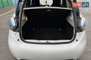 Хэтчбек Renault Zoe 2019 в 