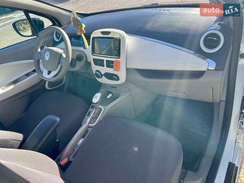 Хэтчбек Renault Zoe 2015 в Кривом Роге