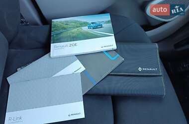 Хэтчбек Renault Zoe 2018 в 