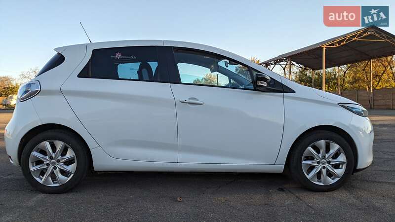 Хэтчбек Renault Zoe 2015 в Кривом Роге фото 5 Хэтчбек Renault Zoe 2015 в Кривом Роге