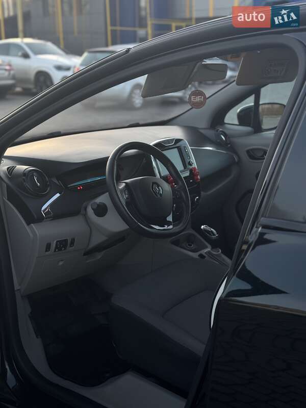 Хэтчбек Renault Zoe 2015 в Львове
