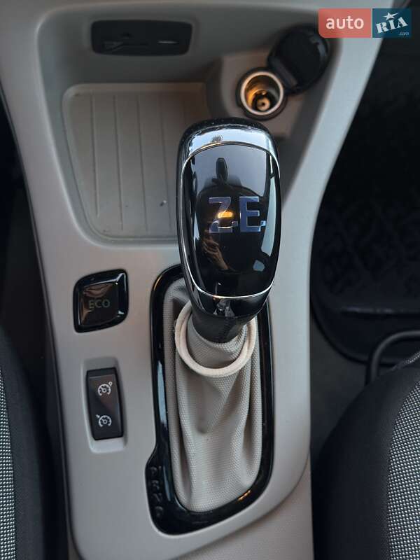 Хэтчбек Renault Zoe 2015 в Львове