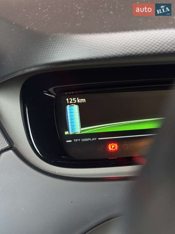 Хэтчбек Renault Zoe 2015 в Львове
