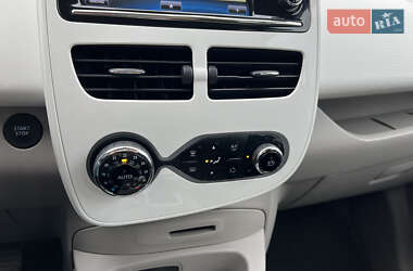 Хэтчбек Renault Zoe 2017 в 