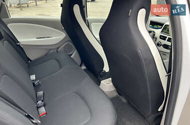 Хэтчбек Renault Zoe 2017 в 