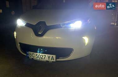 Хэтчбек Renault Zoe 2017 в 