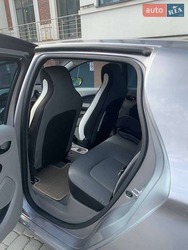 Хэтчбек Renault Zoe 2015 в Львове фото 14 Хэтчбек Renault Zoe 2015 в Львове