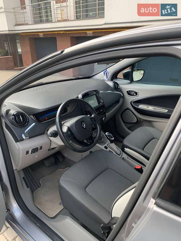 Хэтчбек Renault Zoe 2015 в Львове фото 11 Хэтчбек Renault Zoe 2015 в Львове