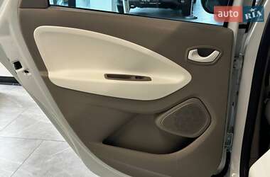 Хэтчбек Renault Zoe 2013 в 