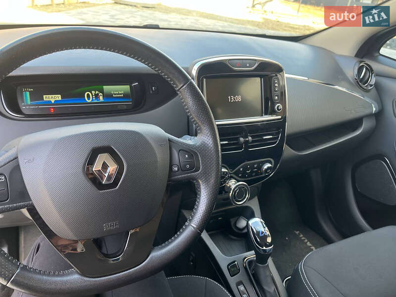 Хэтчбек Renault Zoe 2017 в Трускавце