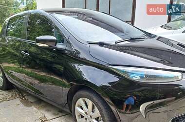 Хэтчбек Renault Zoe 2015 в 