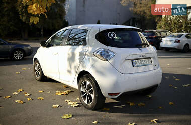 Хэтчбек Renault Zoe 2017 в 