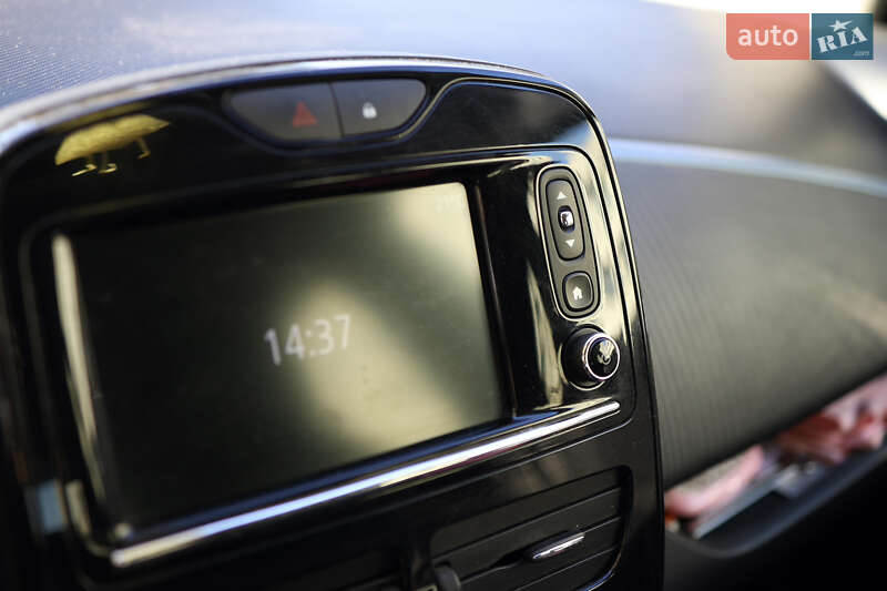 Хэтчбек Renault Zoe 2017 в Киеве фото 7 Хэтчбек Renault Zoe 2017 в Киеве