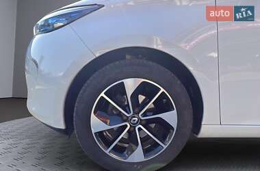 Хэтчбек Renault Zoe 2017 в 