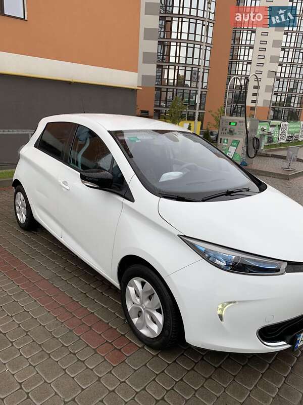 Хэтчбек Renault Zoe 2016 в Ивано-Франковске