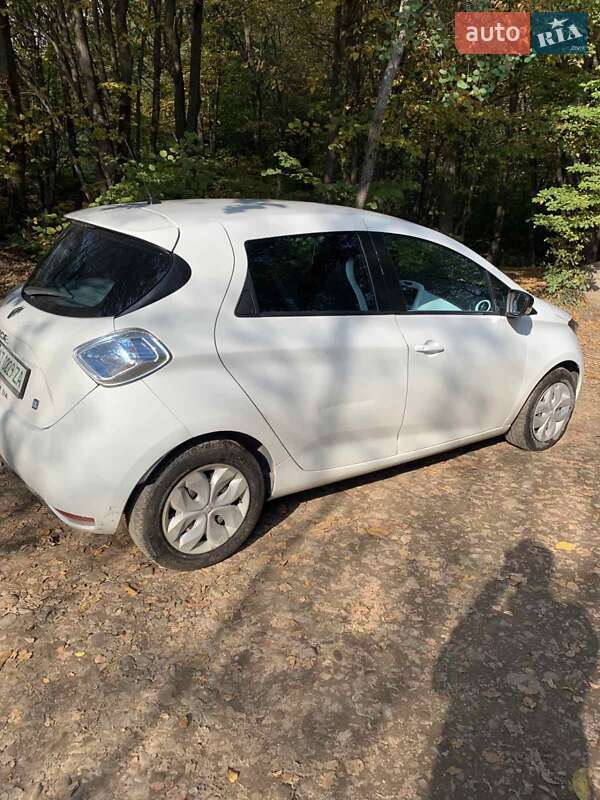 Хэтчбек Renault Zoe 2016 в Ивано-Франковске