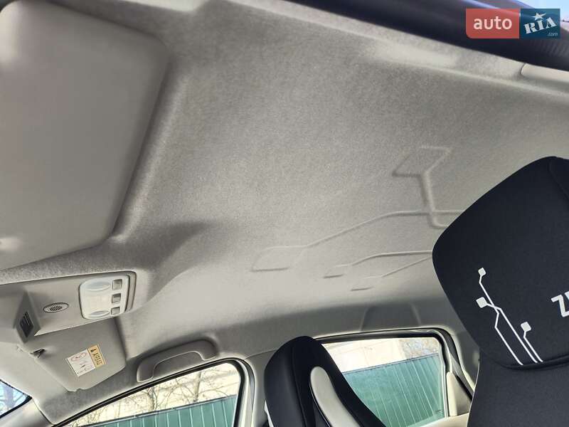 Хетчбек Renault Zoe 2017 в Івано-Франківську