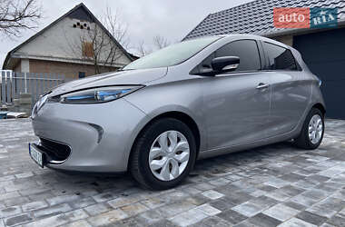Хэтчбек Renault Zoe 2016 в 