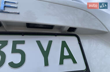 Хэтчбек Renault Zoe 2013 в 