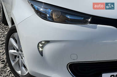 Хэтчбек Renault Zoe 2016 в 