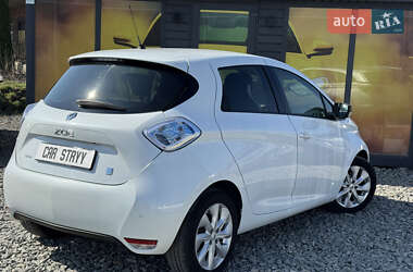Хэтчбек Renault Zoe 2016 в 