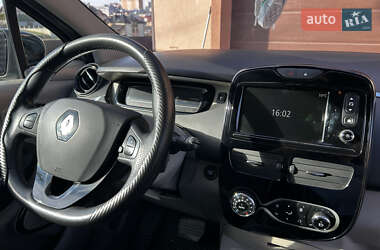 Хетчбек Renault Zoe 2015 в 