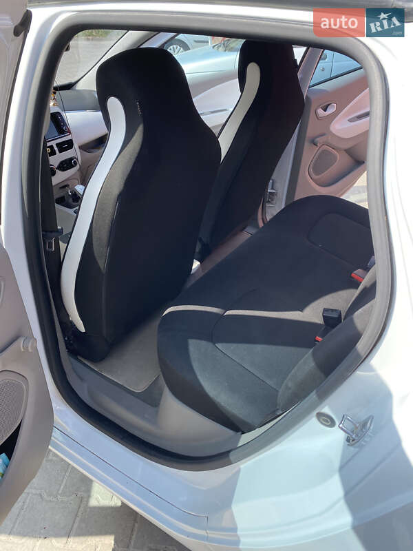 Хэтчбек Renault Zoe 2015 в Львове