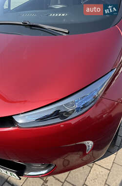 Хэтчбек Renault Zoe 2017 в 