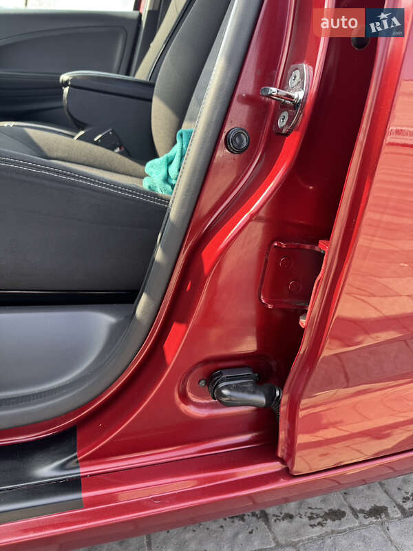 Хэтчбек Renault Zoe 2017 в Львове фото 56 Хэтчбек Renault Zoe 2017 в Львове